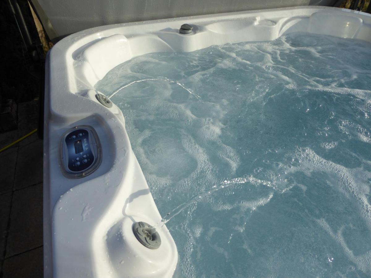 South View Country House Sleeps 12 - Hot Tub - Views Henley-in-Arden Exteriér fotografie