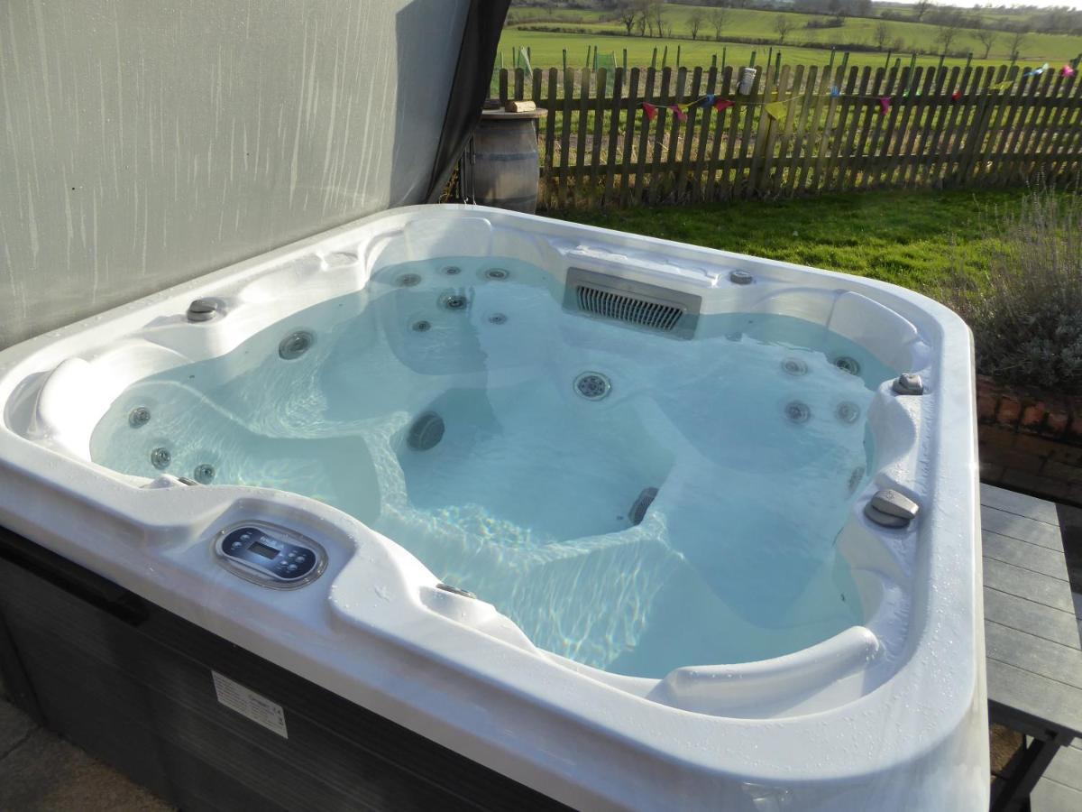 South View Country House Sleeps 12 - Hot Tub - Views Henley-in-Arden Exteriér fotografie