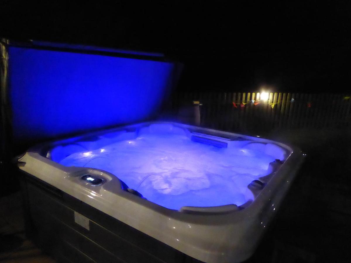 South View Country House Sleeps 12 - Hot Tub - Views Henley-in-Arden Exteriér fotografie
