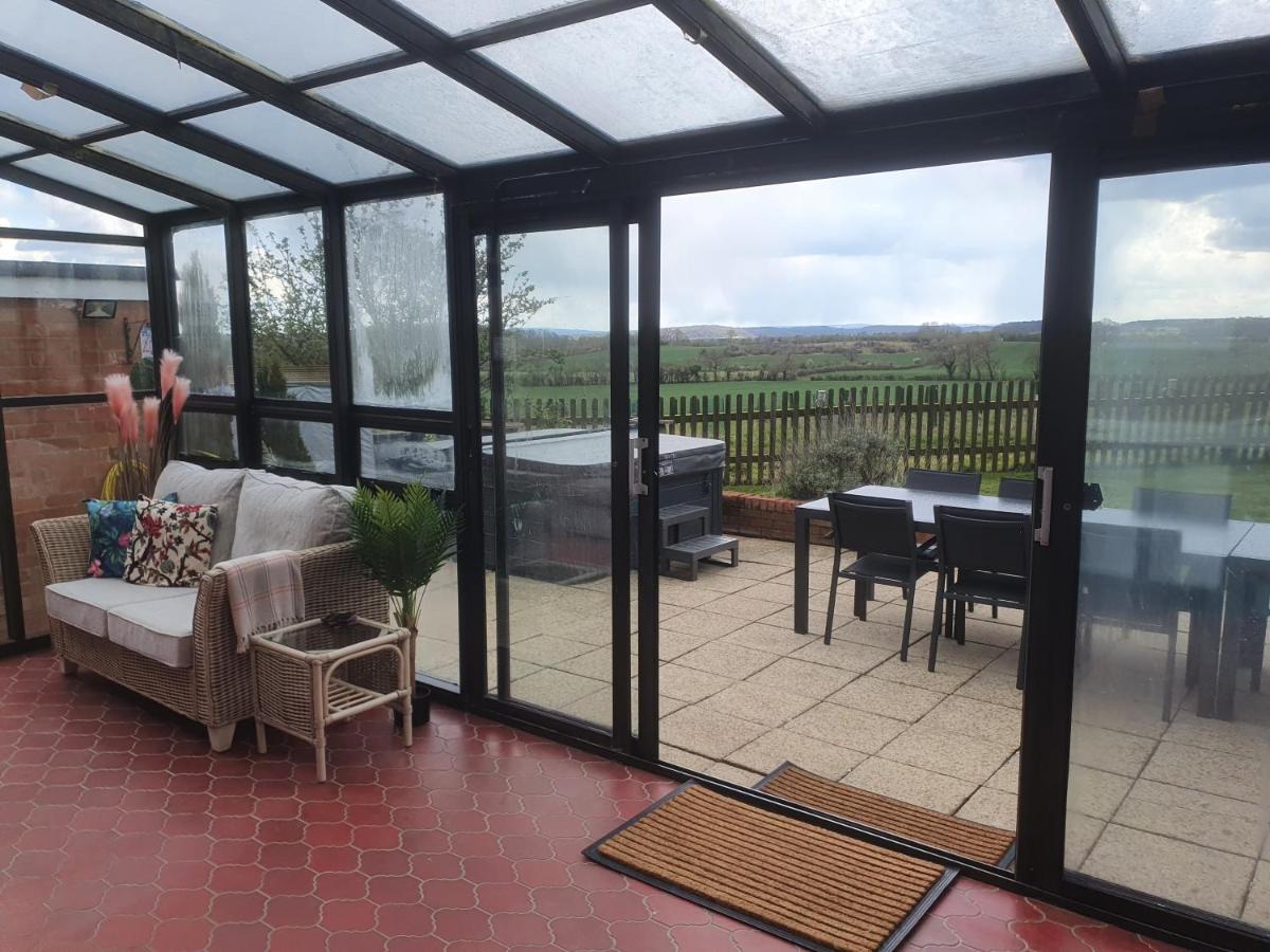 South View Country House Sleeps 12 - Hot Tub - Views Henley-in-Arden Exteriér fotografie
