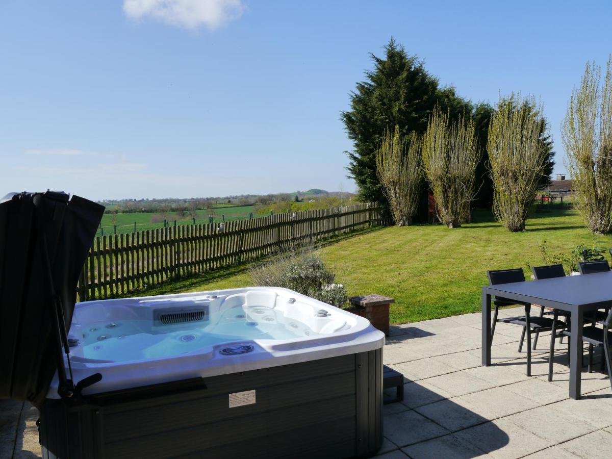 South View Country House Sleeps 12 - Hot Tub - Views Henley-in-Arden Exteriér fotografie