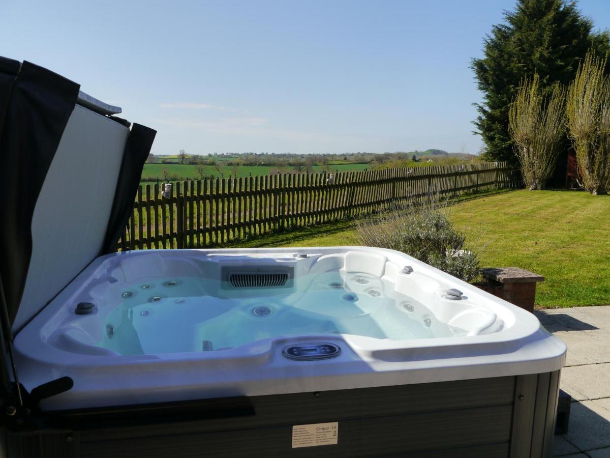 South View Country House Sleeps 12 - Hot Tub - Views Henley-in-Arden Exteriér fotografie